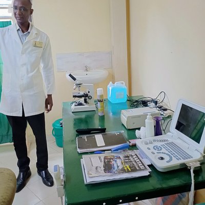 Ein Arbeitstag mit Dr. Wafula im WT Med. Centre